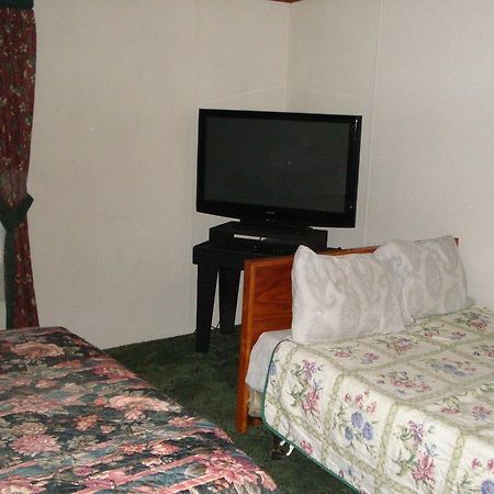 Comfort Green Motel Thayer Exterior foto